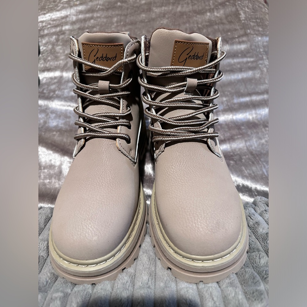 Geddard boots size 38 (woman’s 7.5)